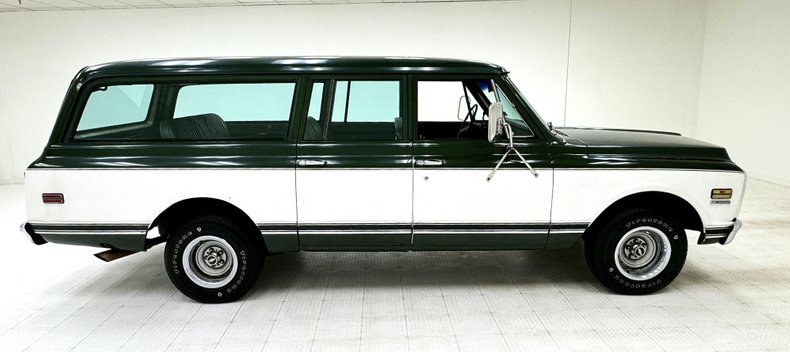Unknown-Suburban-1972-Medium-Olive-Green-Olive-Green-7