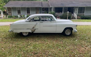 Unknown-Super-88-1952-White-2