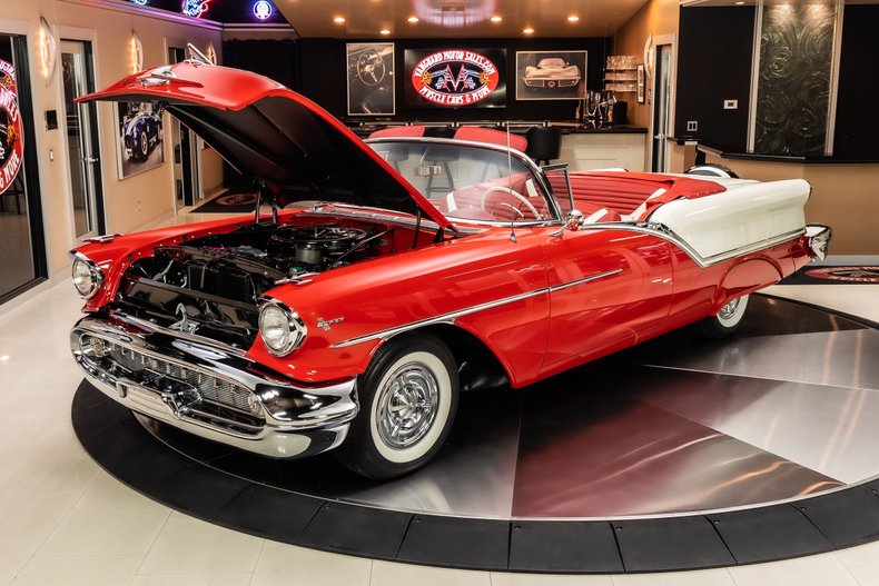 Unknown-Super-88-1957-Red-ampamp-White-Red-10