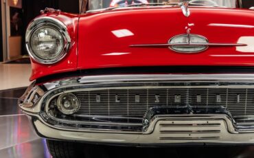 Unknown-Super-88-1957-Red-ampamp-White-Red-26