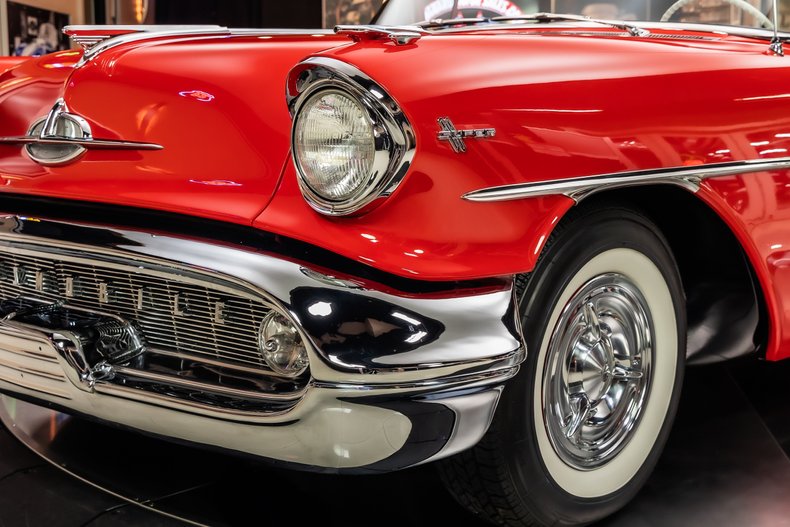 Unknown-Super-88-1957-Red-ampamp-White-Red-33