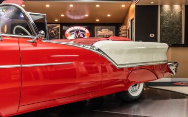Unknown-Super-88-1957-Red-ampamp-White-Red-34