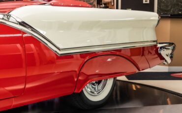 Unknown-Super-88-1957-Red-ampamp-White-Red-35