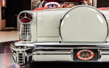 Unknown-Super-88-1957-Red-ampamp-White-Red-37