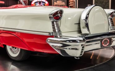 Unknown-Super-88-1957-Red-ampamp-White-Red-38