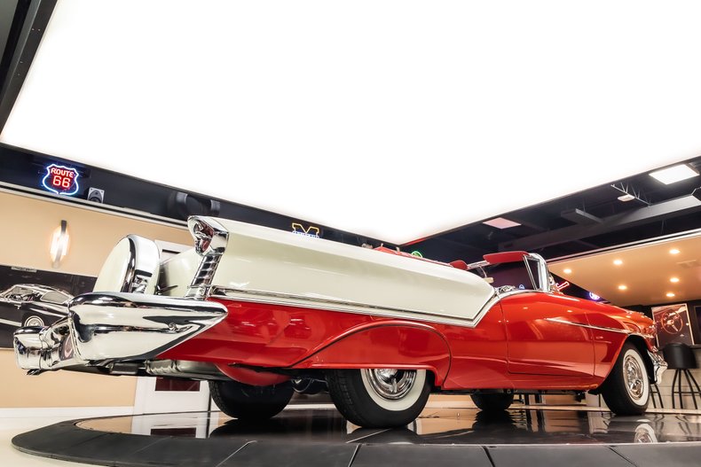 Unknown-Super-88-1957-Red-ampamp-White-Red-4