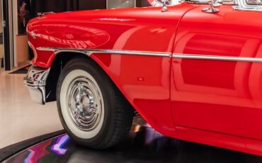 Unknown-Super-88-1957-Red-ampamp-White-Red-40