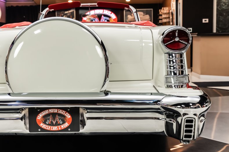Unknown-Super-88-1957-Red-ampamp-White-Red-45