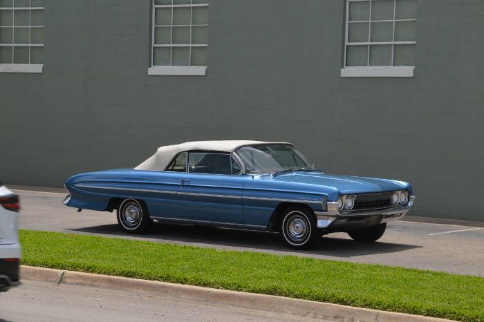 Unknown-Super-88-1961-BlueWhite-top-Tri-Color-Vinyl-20