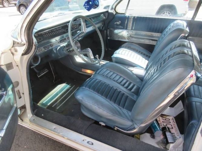 Unknown-Super-88-1962-White-Blue-3