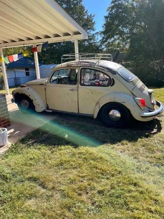 Unknown-Super-beetle-1971-Yellow-Gray