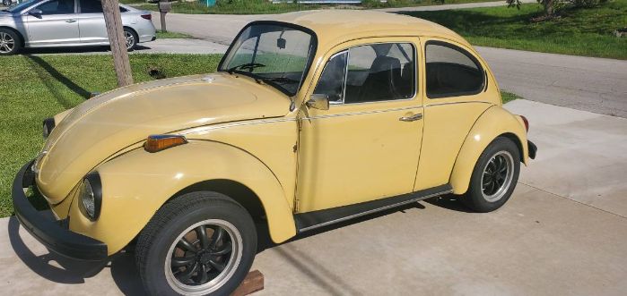 Unknown-Super-beetle-1972-Yellow-1