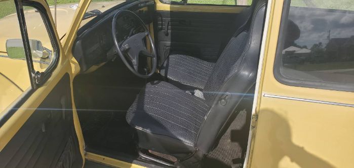 Unknown-Super-beetle-1972-Yellow-5
