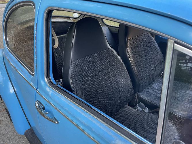 Unknown-Super-beetle-1973-Blue-8