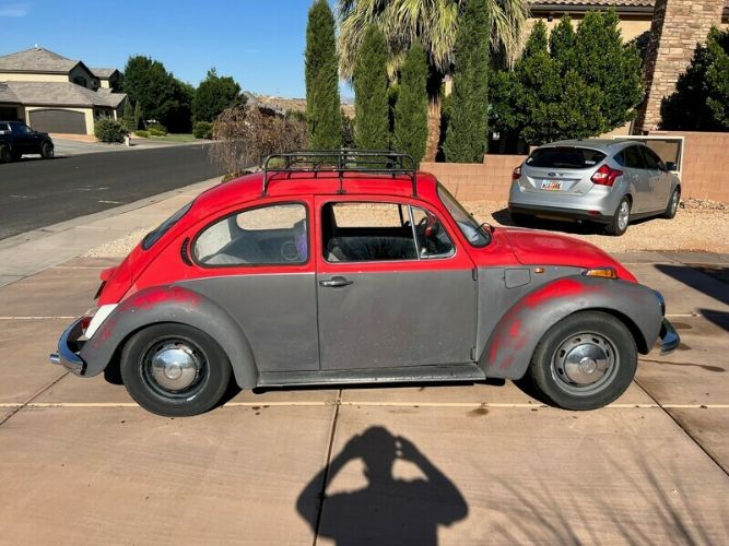 Unknown-Super-beetle-1973-Red-Gray-4