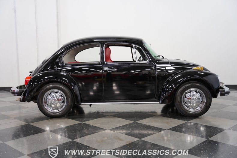 Unknown-Super-beetle-1974-Black-Burgundy-13