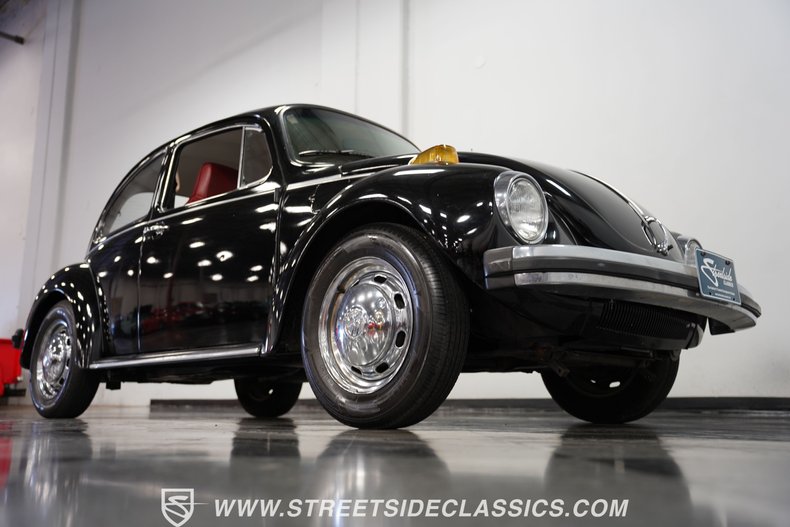 Unknown-Super-beetle-1974-Black-Burgundy-36