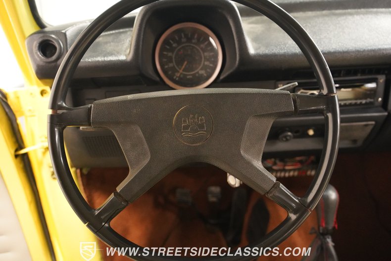Unknown-Super-beetle-1974-Yellow-Tan-23