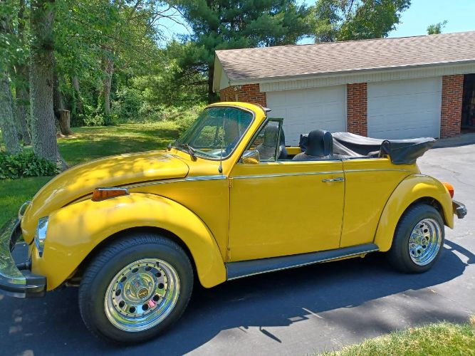 Unknown-Super-beetle-1975-Yellow-7