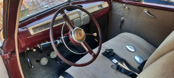 Unknown-Super-deluxe-1941-Maroon-Tan-Cloth