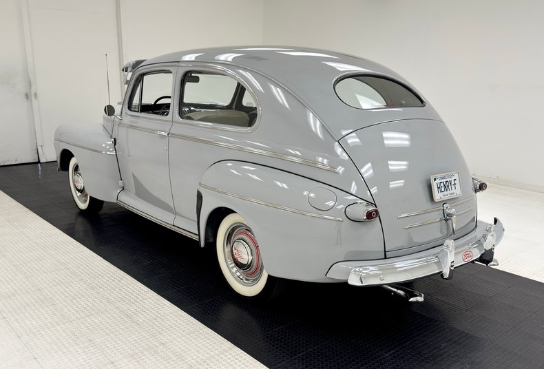 Unknown-Super-deluxe-1946-Feather-Gray-White-1