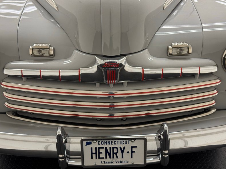 Unknown-Super-deluxe-1946-Feather-Gray-White-24