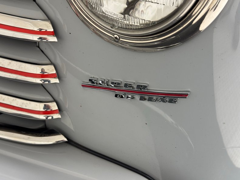 Unknown-Super-deluxe-1946-Feather-Gray-White-27