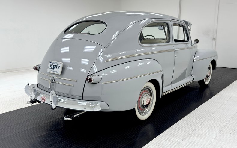 Unknown-Super-deluxe-1946-Feather-Gray-White-3