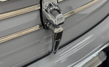 Unknown-Super-deluxe-1946-Feather-Gray-White-33