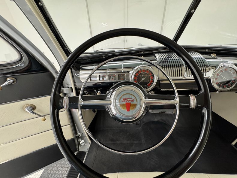 Unknown-Super-deluxe-1946-Feather-Gray-White-48
