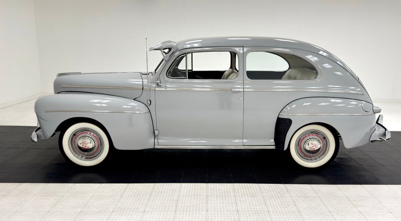 Unknown-Super-deluxe-1946-Feather-Gray-White