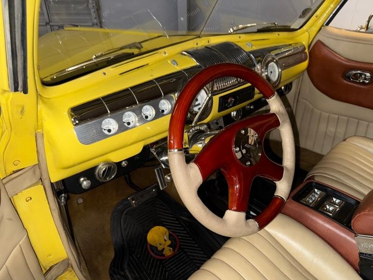 Unknown-Super-deluxe-1946-Yellow-Tan-10