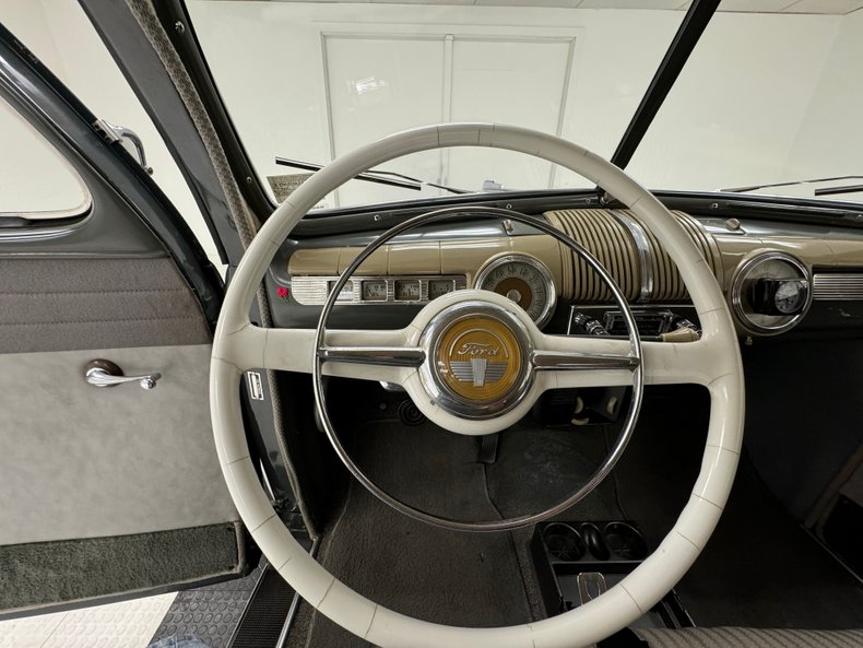 Unknown-Super-deluxe-1948-Rotunda-Gray-Tan-34