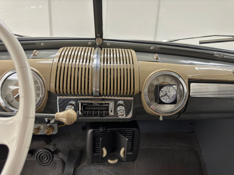 Unknown-Super-deluxe-1948-Rotunda-Gray-Tan-38