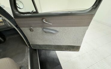 Unknown-Super-deluxe-1948-Rotunda-Gray-Tan-4