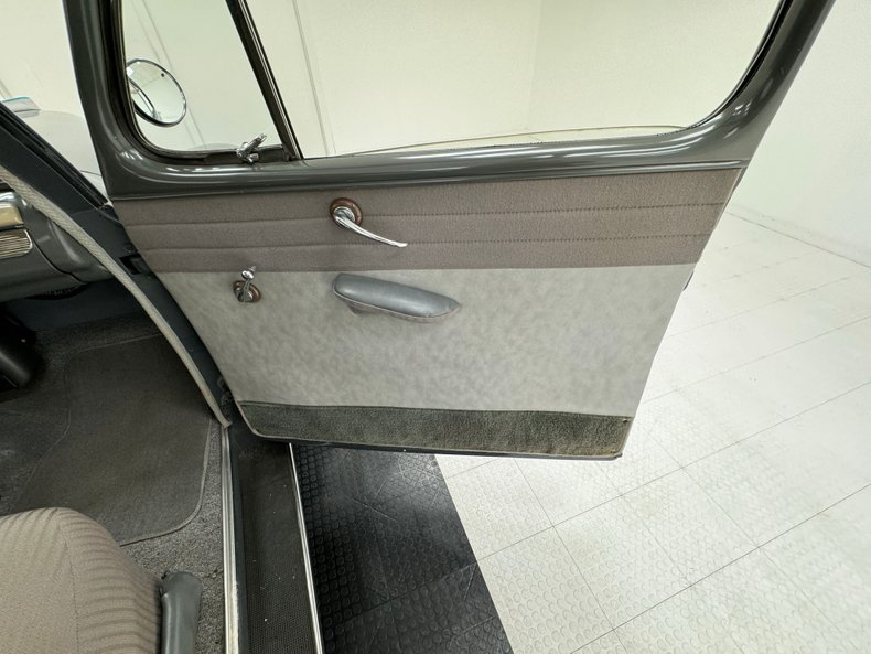 Unknown-Super-deluxe-1948-Rotunda-Gray-Tan-4
