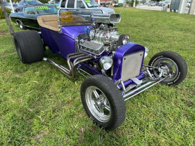 Unknown-T-bucket-1923-Purple-Tan-2