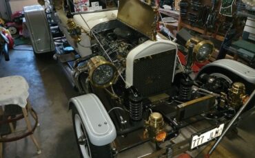 Unknown-T-bucket-1923-White-Black-14
