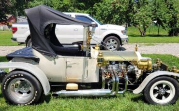 Unknown-T-bucket-1923-White-Black-16