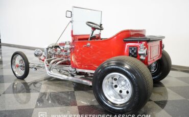 Unknown-T-bucket-1924-Red-Black-15