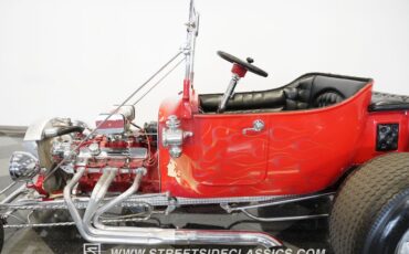 Unknown-T-bucket-1924-Red-Black-21