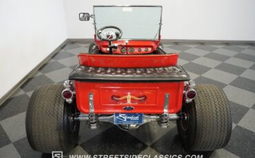 Unknown-T-bucket-1924-Red-Black-24