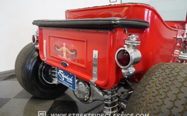 Unknown-T-bucket-1924-Red-Black-25