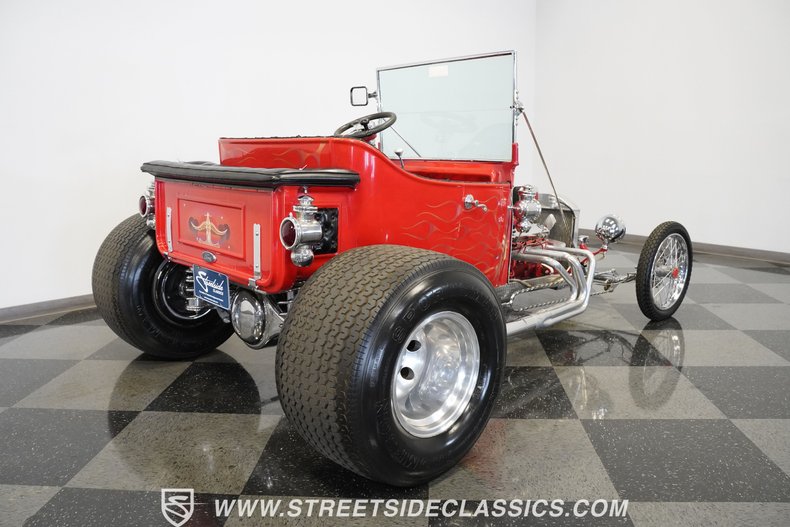 Unknown-T-bucket-1924-Red-Black-26