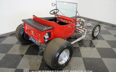 Unknown-T-bucket-1924-Red-Black-27