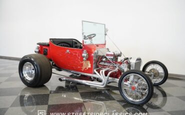 Unknown-T-bucket-1924-Red-Black-31