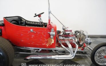 Unknown-T-bucket-1924-Red-Black-34