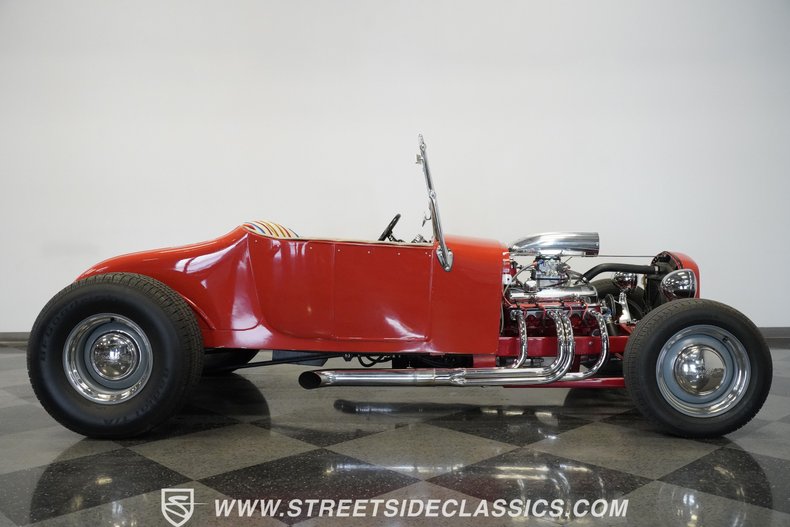Unknown-T-bucket-1927-Red-Tan-13