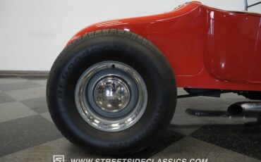 Unknown-T-bucket-1927-Red-Tan-20