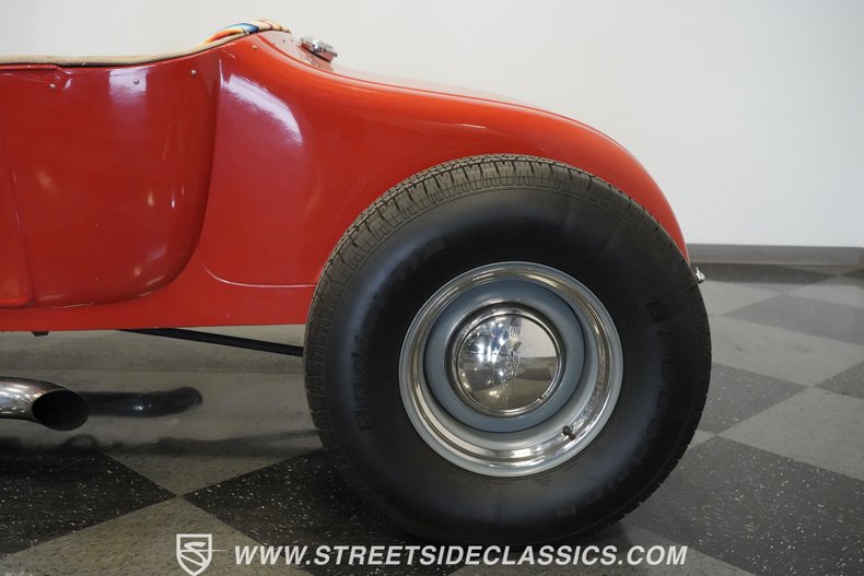 Unknown-T-bucket-1927-Red-Tan-29